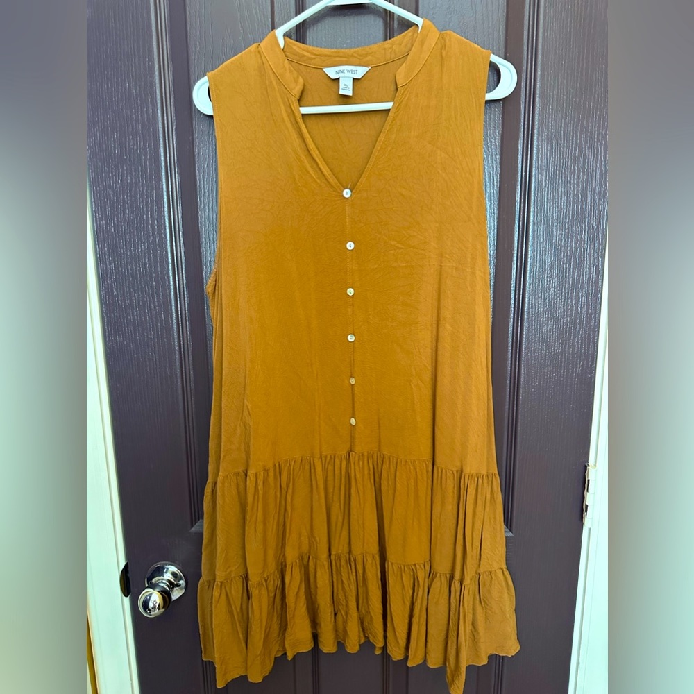 Nine West sleeveless dress w button front and ruffle bottom Mustard Size XL